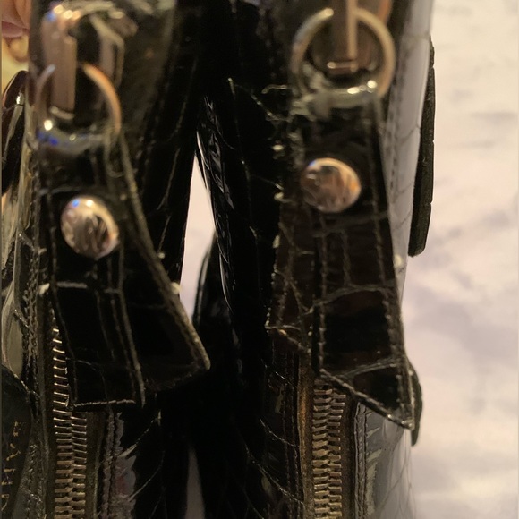 Stuart Weitzman Croc Embossed Leather Ankle Boots| Size 5 - Picture 5 of 11